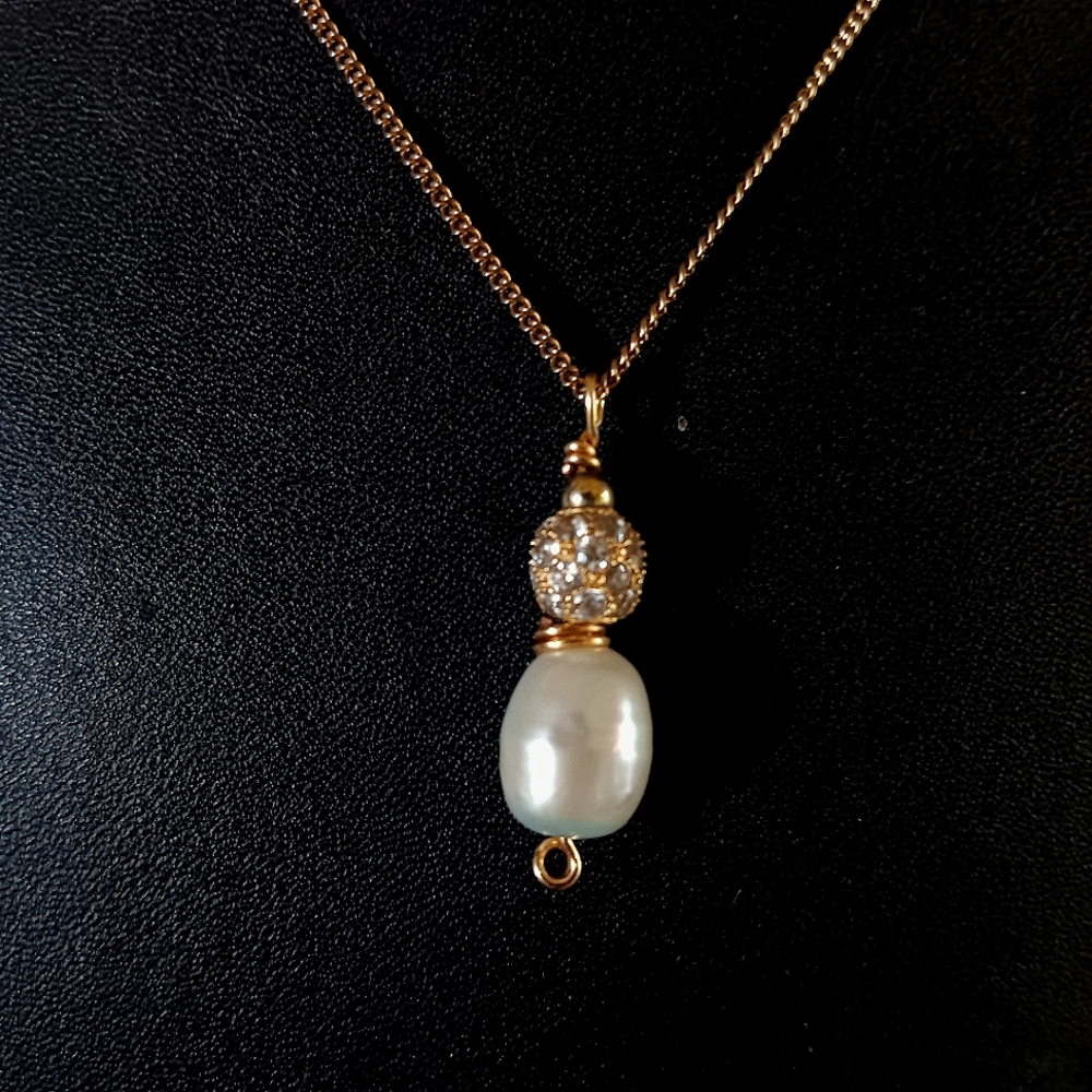 South Sea Pearl and Gold pendant